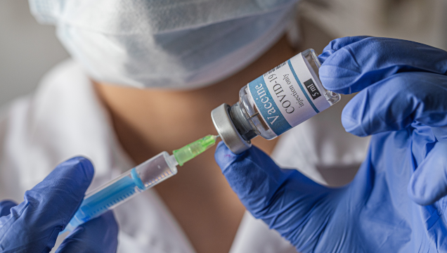 Medical-Professional-With-Needle